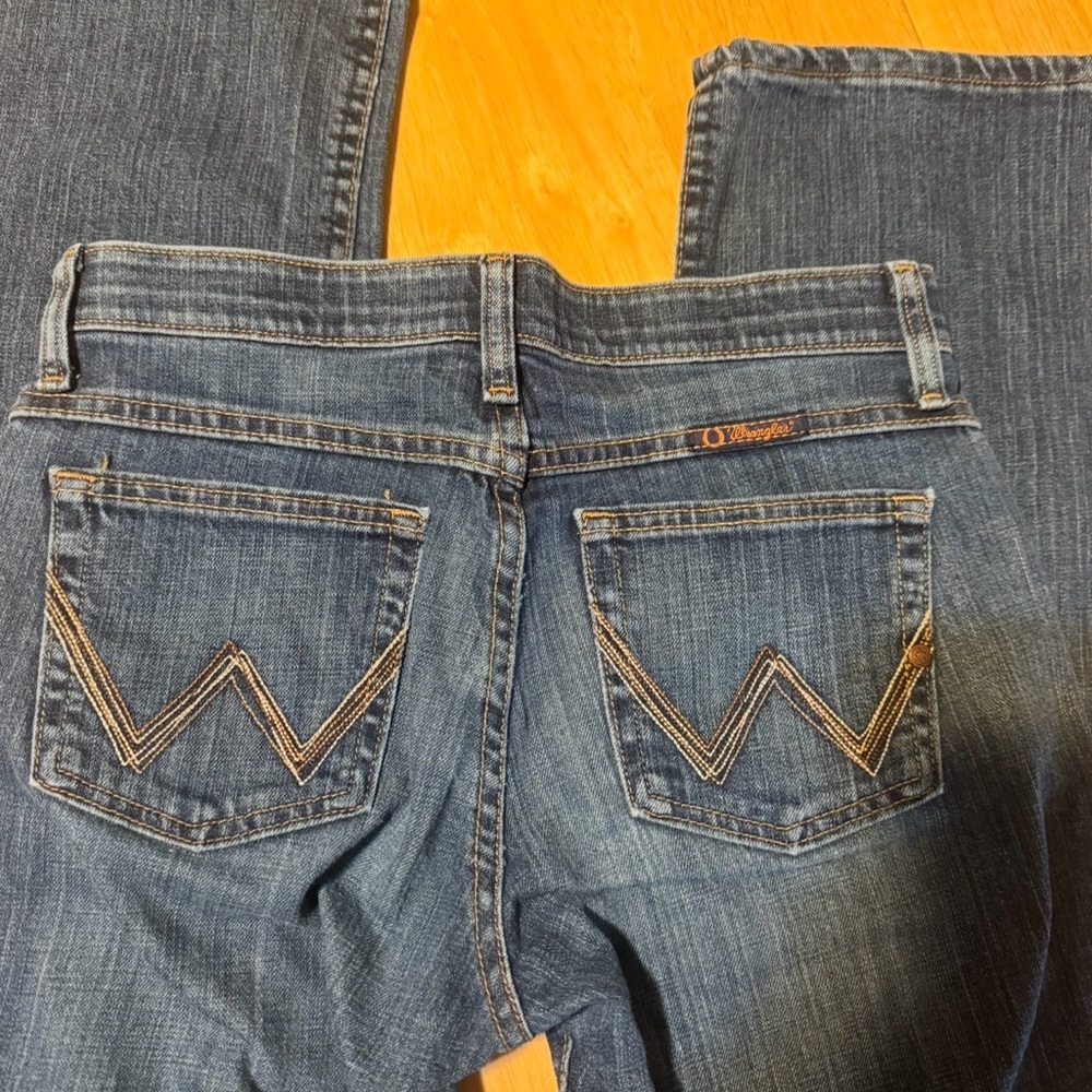 WRANGLER® ULTIMATE RIDING JEAN Q-BABY MID-RISE BOOTCUT - Picture 6 of 7